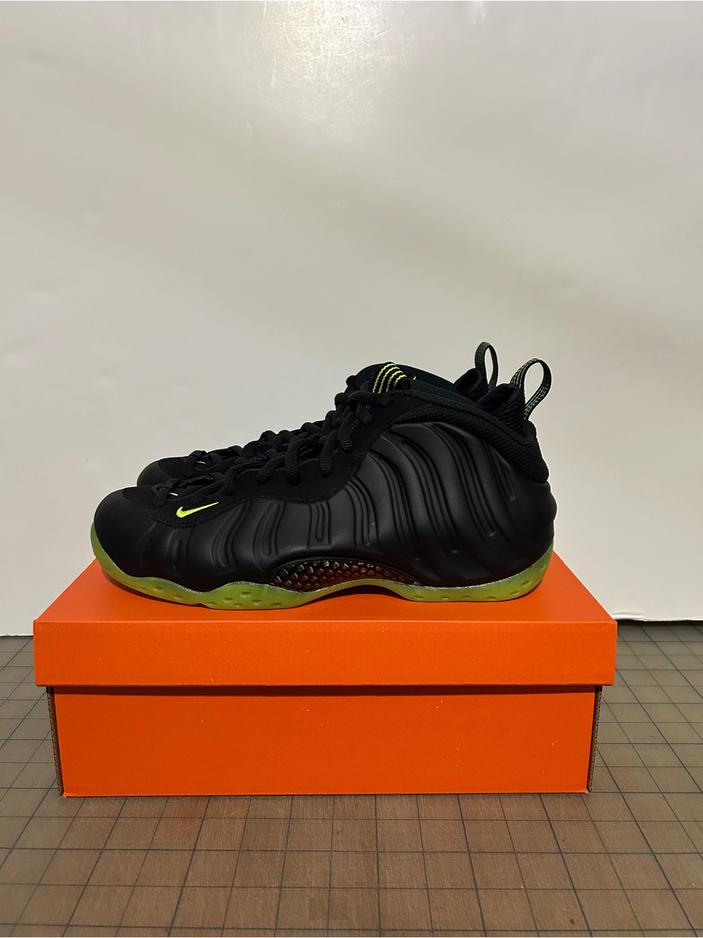 Nike Air Foamposite One ‘Black Volt’